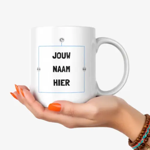 Voorbeeld van een mok dat je zelf kan ontwerpen met eigen naam