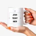 Voorbeeld van een mok dat je zelf kan ontwerpen met persoonlijke tekst
