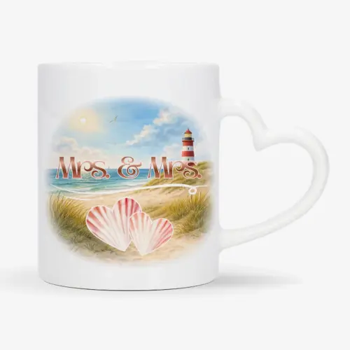 Mok met afbeelding van strand en vuurtoren met de tekst: Mrs. & Mrs.