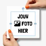 Voorbeeld van een tegeltje dat je zelf kan ontwerpen met eigen foto